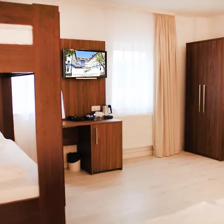 Anor & Conference Center Frankfurt Airport 4*