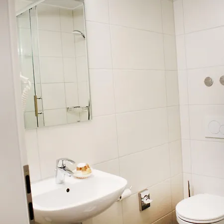 Anor & Conference Center Frankfurt Airport 4*