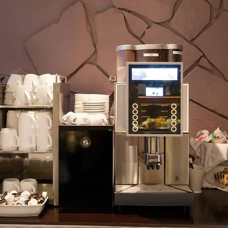 Anor & Conference Center Frankfurt Airport Szálloda 4*